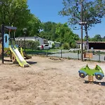 Campsite Awesome Stacaravan In Saint-georges-de-didon 3*