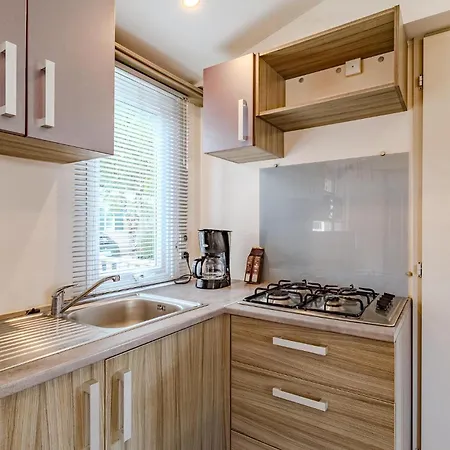 Awesome Stacaravan In Saint-georges-de-didon Saint-Georges-de-Didonne