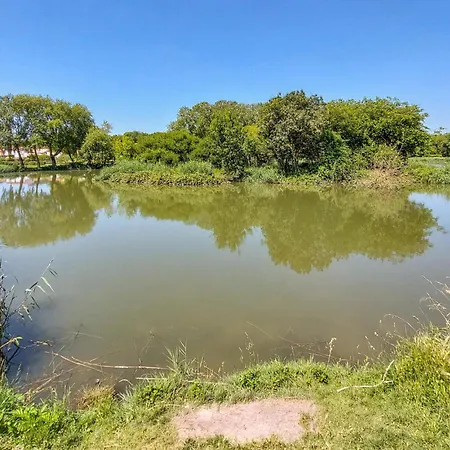 Stunning Stacaravan Camping Saint-Georges-de-Didonne