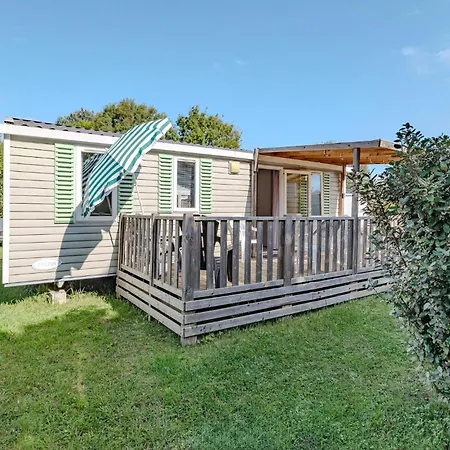 Awesome Stacaravan In Saint-georges-de-didon Campsite Saint-Georges-de-Didonne