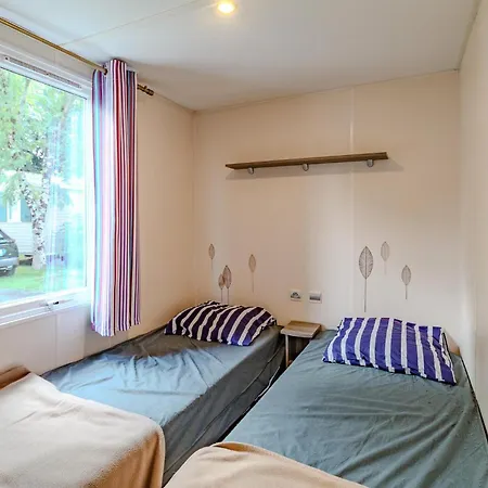 Camping Stunning Stacaravan Saint-Georges-de-Didonne